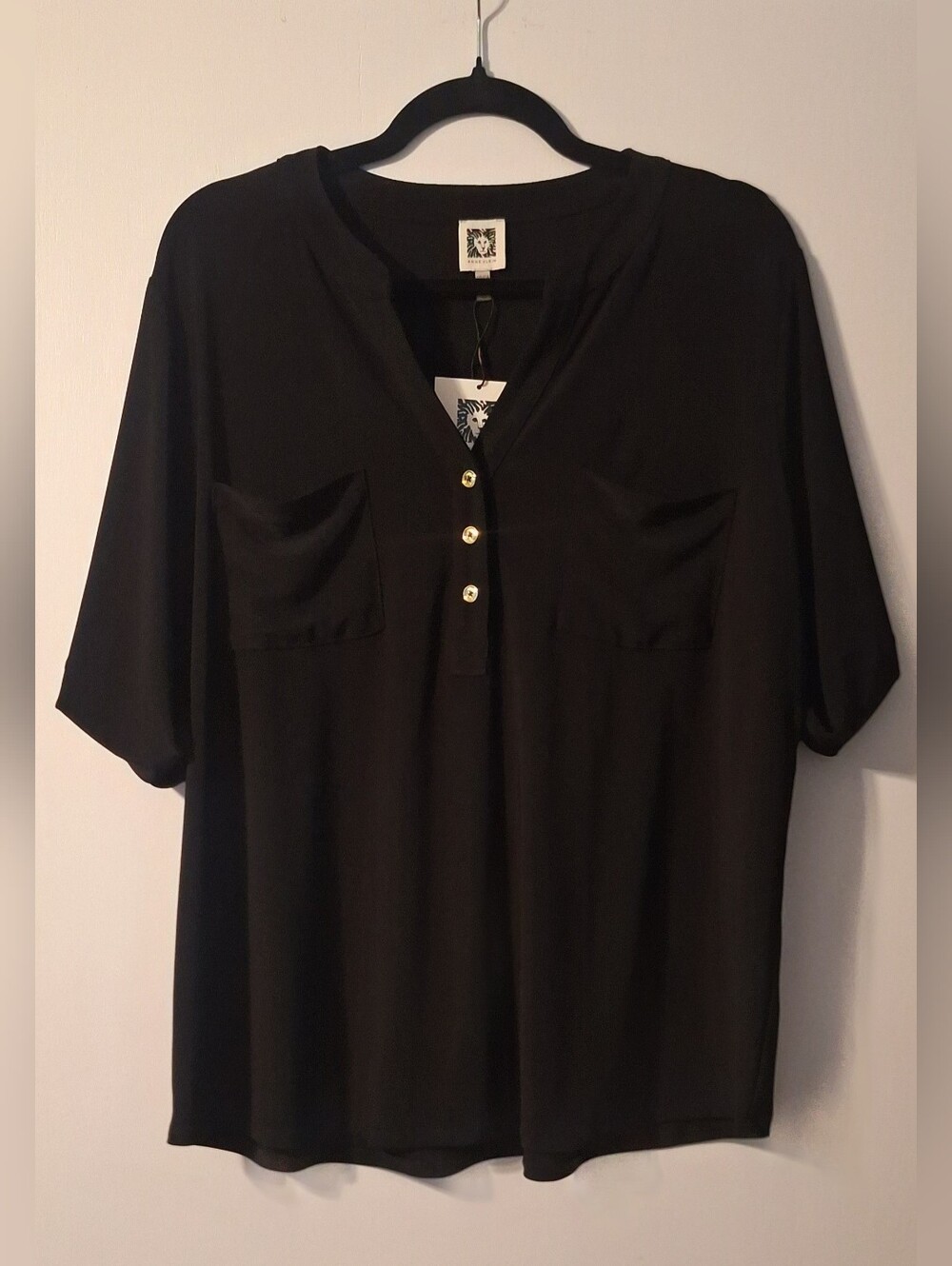 NWT Anne Klein Black V-Neck Top
